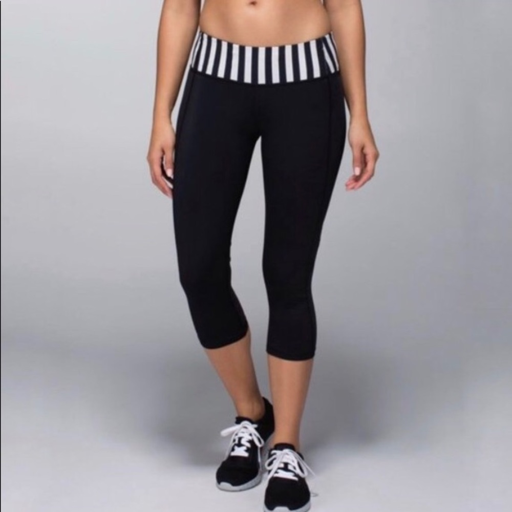 Lululemon Water Bound Crop Capri Striped Waist Leggings Size 8